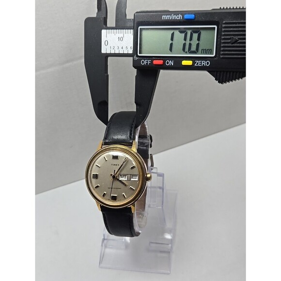 Vintage Timex Marlin Day Date Manual Wind Gold Tone 1975 35mm M27 Runs 26830 - Picture 5 of 13